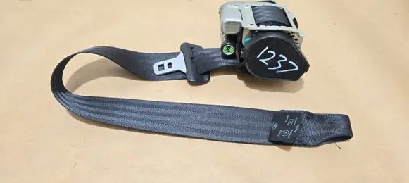 Volvo C70 Front seatbelt 6003114