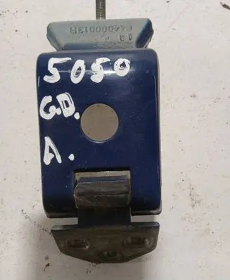 Renault Master III Rear door lower hinge 844000013R