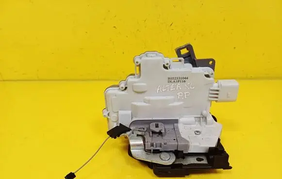 Seat Altea XL Front door lock 
