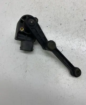 Headlight/headlamp level sensor