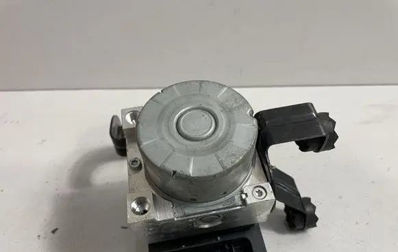 BMW 4 F32 F33 ABS Pump 6871110