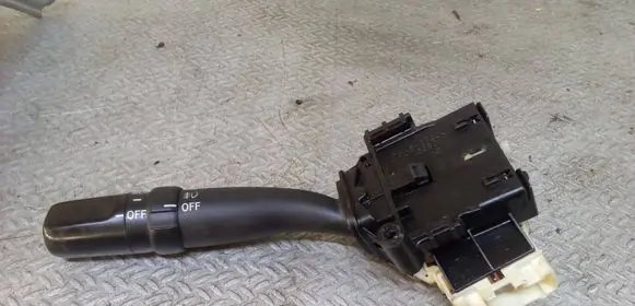 Toyota Avensis T250 Indicator stalk 8414005110