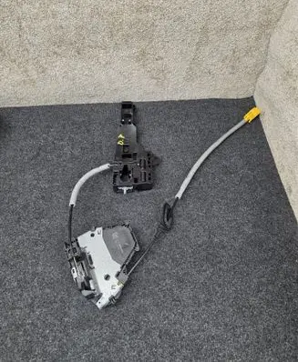 Front door lock