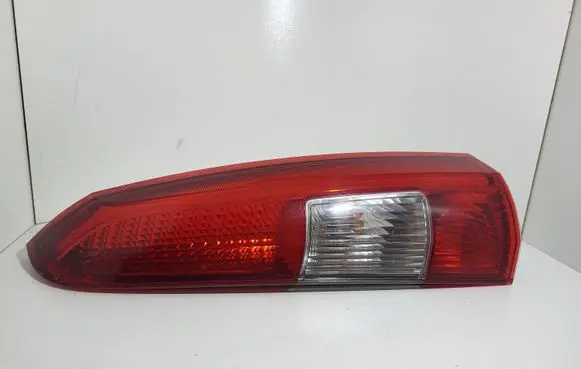 Volvo V70 Rear/tail lights 9154494