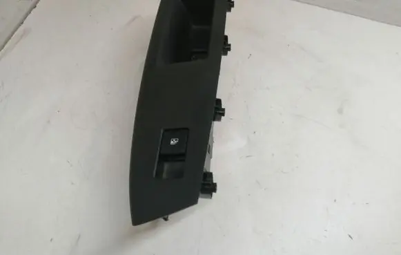 Chevrolet Cruze Electric window control switch 94811337