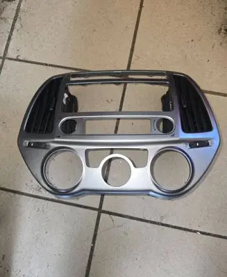 Hyundai i20 (PB PBT) Dash center air vent grill 974201J600