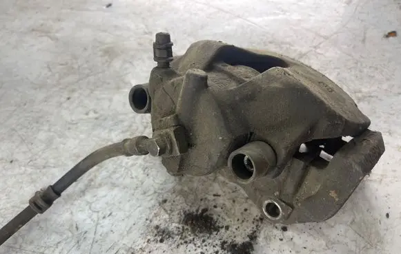Opel Zafira A Front brake caliper