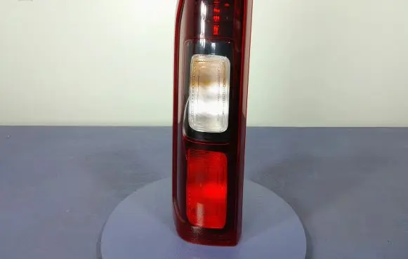 Renault Trafic III (X82) Rear/tail lights 265556737R
