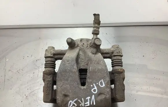 Toyota Corolla Verso AR10 Rear brake caliper 