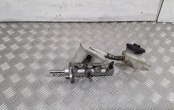 Honda Civic Master brake cylinder 