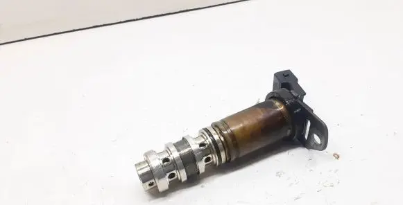 BMW 3 E90 E91 Camshaft vanos timing valve 7584115