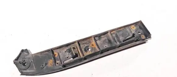 Front bumper mounting bracket