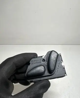 Mercedes-Benz C W203 Seat control switch 2108213851 03463825