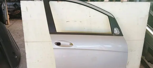 Mercedes-Benz A W169 Front door