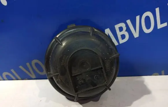 Volvo V70 Headlight/headlamp dust cover 9178538 89000387