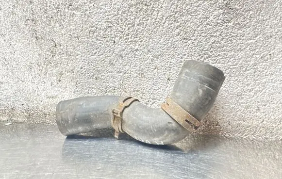 Opel Astra H Coolant pipe/hose 