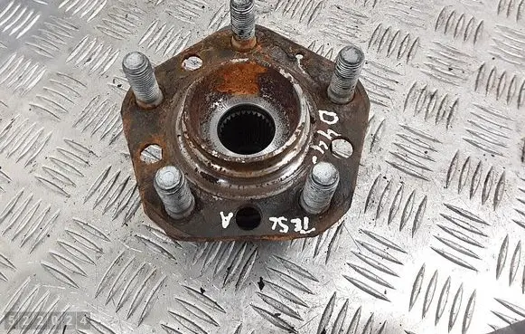 Tesla Model Y Front wheel hub 