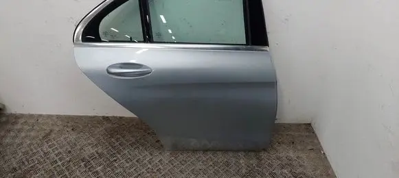 Mercedes-Benz C W205 Rear door 
