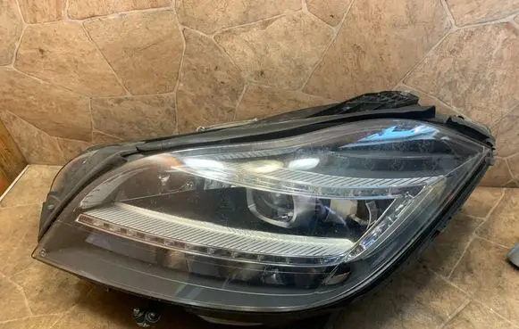 Mercedes-Benz CLS C218 X218 Headlight/headlamp A2188202359