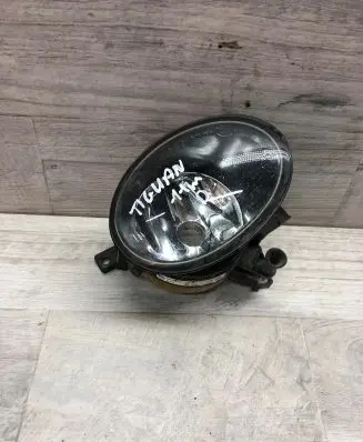 Volkswagen Tiguan Front fog light 5K0941700 R00995402