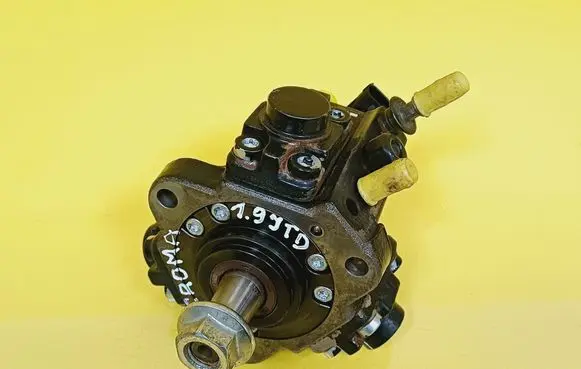 Fiat Croma Fuel injection high pressure pump 0055209062 0445010185