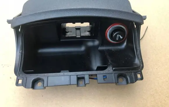 Volkswagen Polo III 6N 6N2 6NF Car ashtray 6X0857309B