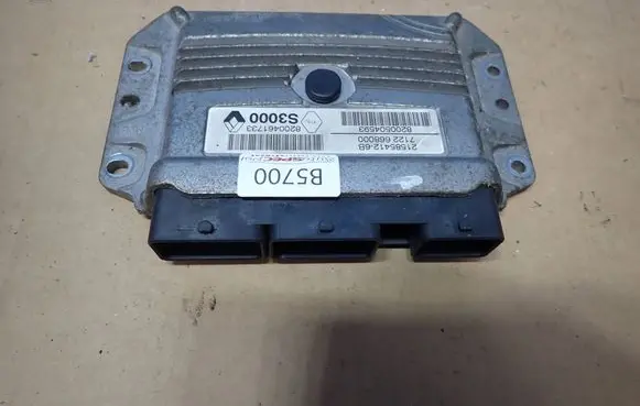 Renault Clio III Engine control unit/module 215854126B 8200461733 8200504593