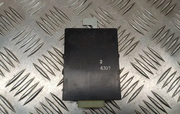 Suzuki Grand Vitara I Door central lock control unit/module 3888565D0