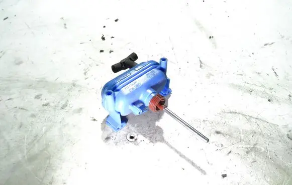 Audi A6 S6 C4 4A Central locking vacuum pump 4A0862153A
