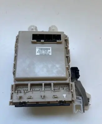 Toyota Verso Fuse module 827300F320