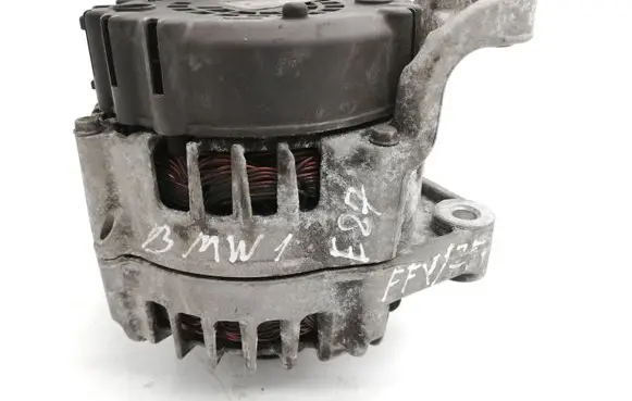 BMW 3 E90 E91 Generator/alternator 7802261