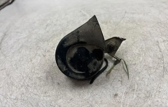 BMW 3 E36 Horn signal 