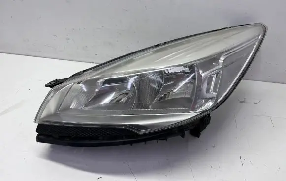 Ford Kuga II Headlight/headlamp CV4413W030BE