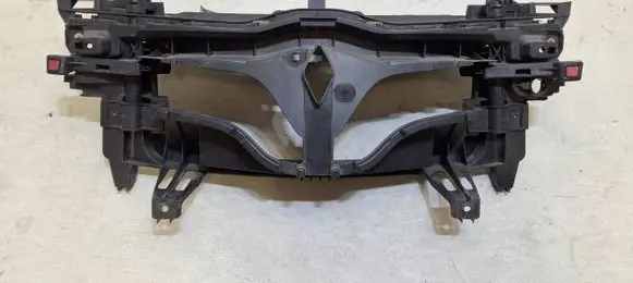 Renault Twingo III Front bumper upper radiator grill 620369615R