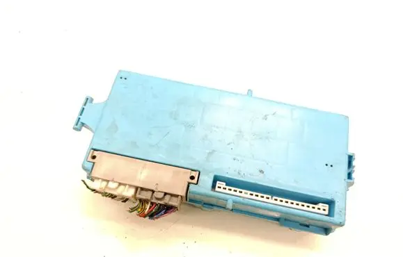 Mitsubishi Pajero Relay mounting block 