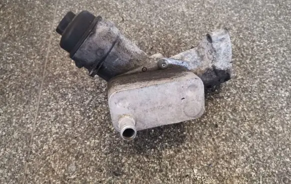 BMW X3 E83 Oil filter mounting bracket