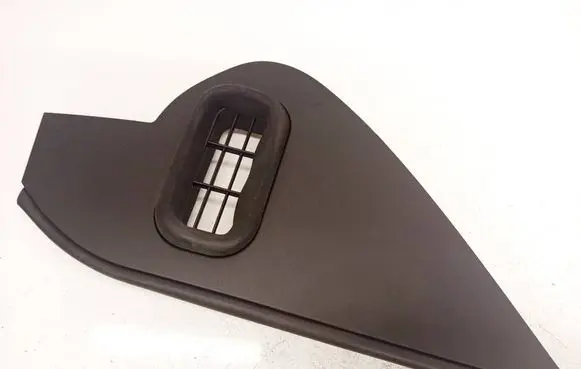 Maserati Quattroporte Dashboard side end trim 670010230