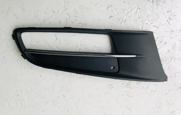 Volkswagen Sharan Front bumper lower grill 7N0853666B