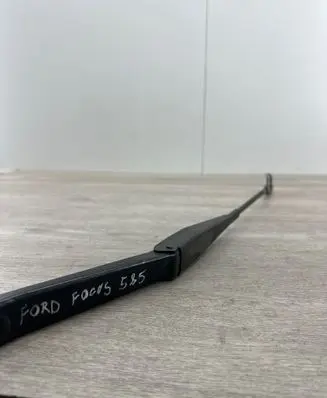 Ford Focus Front wiper blade arm 4M5117526BB