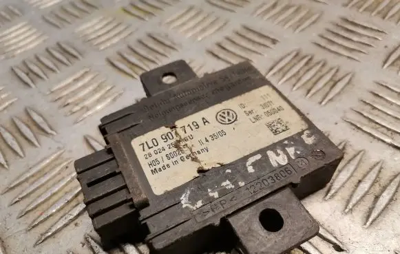 Porsche Cayenne (9PA) Alarm control unit/module 7L0907719A