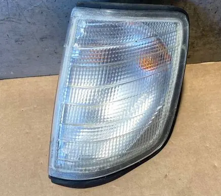 Mercedes-Benz E W124 Front indicator light 
