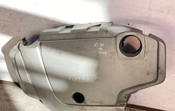 Volvo XC70 Engine cover (trim)