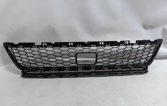 Volkswagen Golf VII Front bumper lower grill 5GE853677B