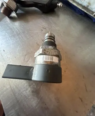 Audi A6 C7 Fuel pressure sensor 057130764AE