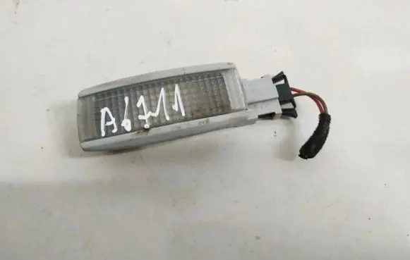 Volkswagen PASSAT B5 Other interior light 3b0947113