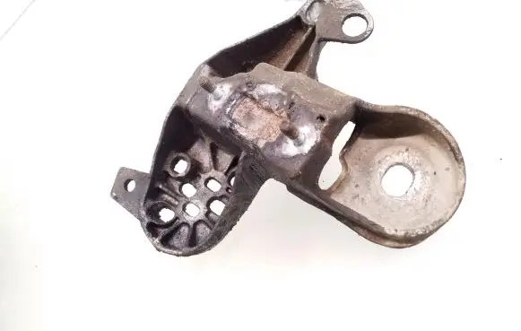Audi A4 S4 B6 8E 8H Engine mounting bracket 8E0199351C