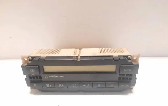 Volkswagen PASSAT B5 Climate control unit 1J1907044 5HB00761700