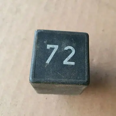 Volkswagen Golf II Other relay 191955529