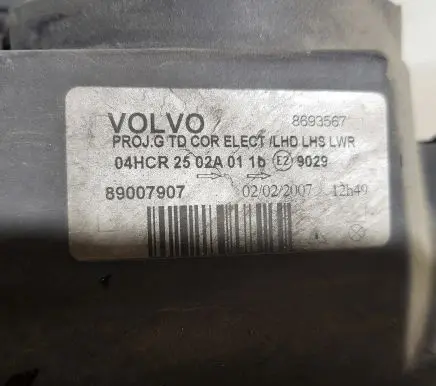Volvo V70 Headlight/headlamp 89007907 8693567