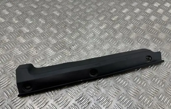 Mazda MX-30 Front arch trim DN4E56915